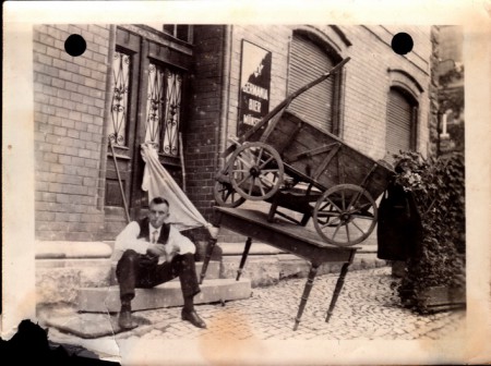 Bernd Vieth vor Sternemann an der Hagenstrasse